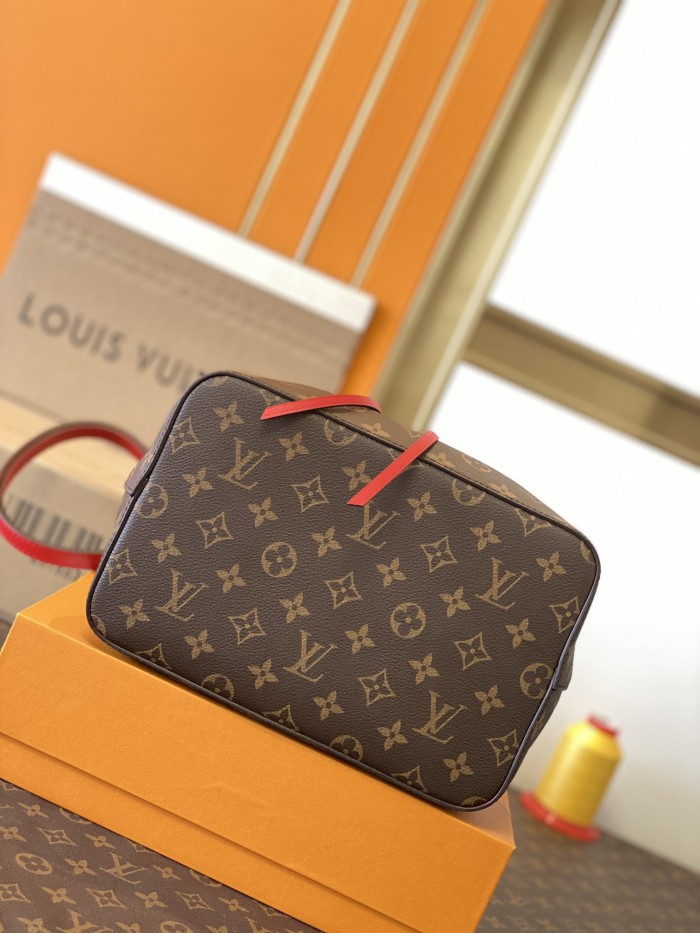 Louis Vuitton M44021 NéoNoé MM size 26*17.5*26 cm