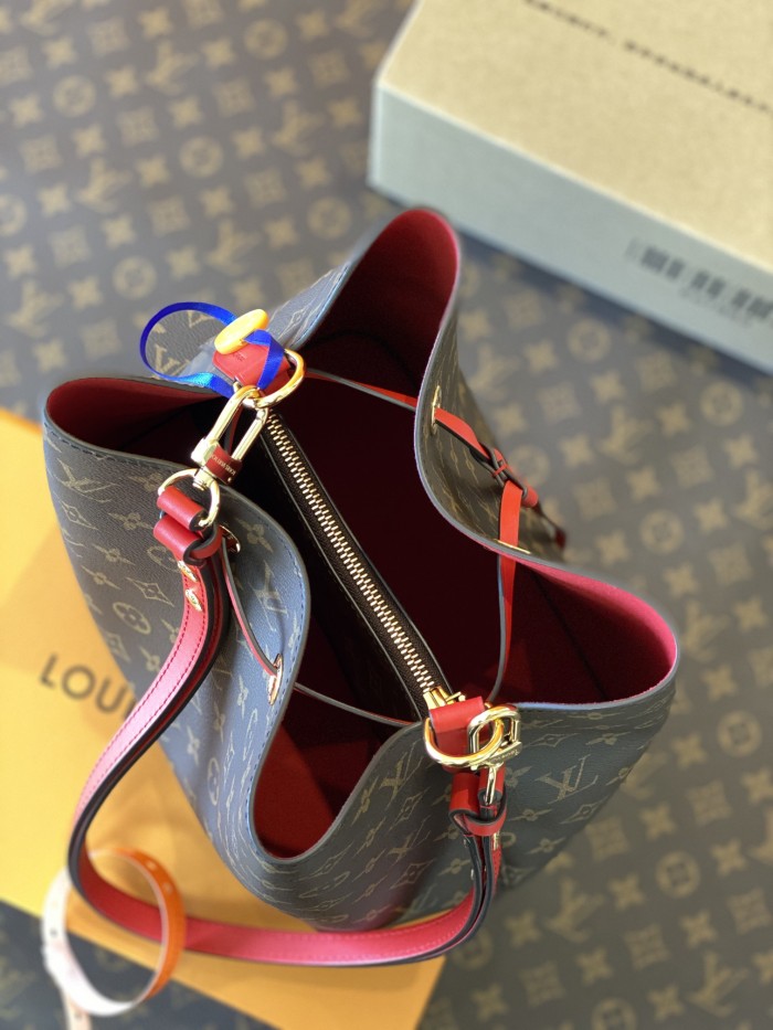 Louis Vuitton M44021 NéoNoé MM size 26*17.5*26 cm