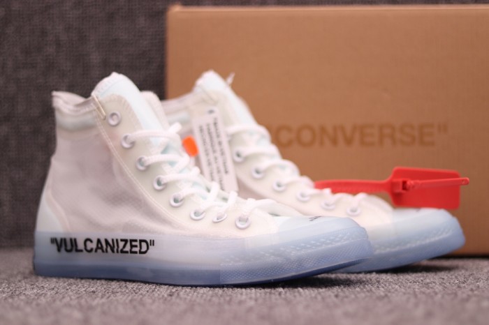 Converse Chuck Taylor All-Star Vulcanized Hi Off-White