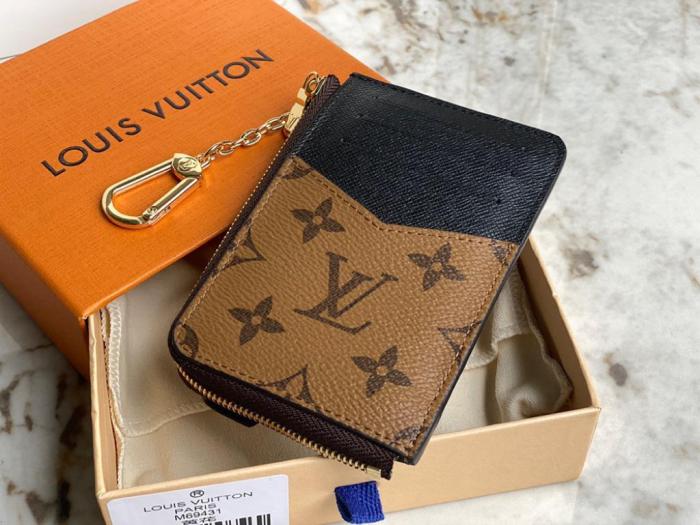 Handbag Louis Vuitton M69431 size 13*9.5*2.5cm