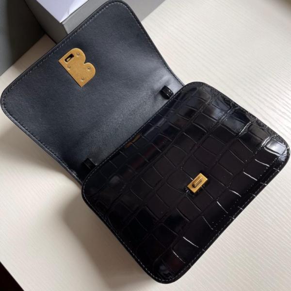 Handbag Balenciaga 3011 size 19.5*7.5*15cm