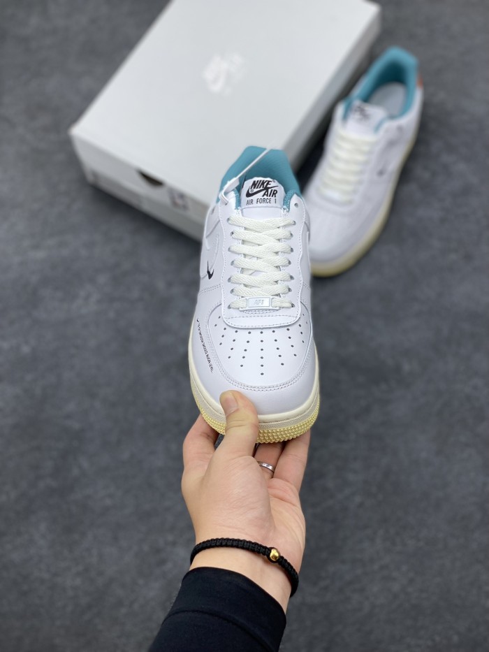 Nike Air Force 1 Low '07 LE Starfish