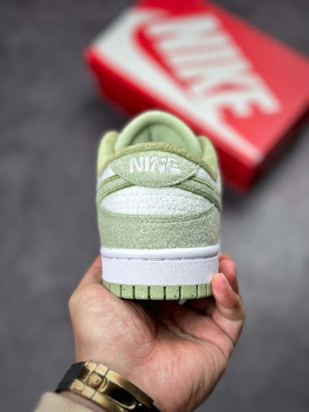 Nike Dunk Low SE Fleece Pack Honeydew (W)