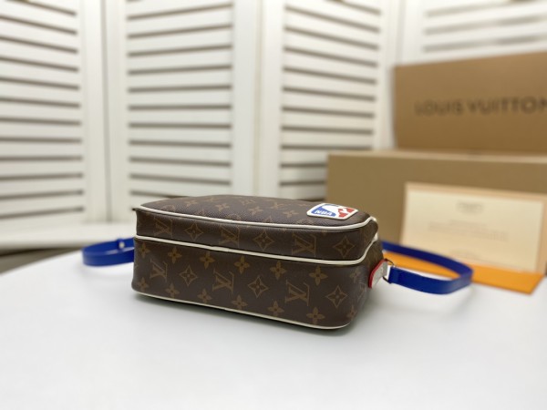 Handbag Louis Vuitton M85143 size 30.0 x22.0 x9.0 cm