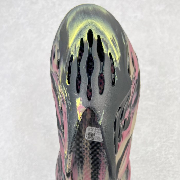 adidas Yeezy Foam RNR MX Carbon