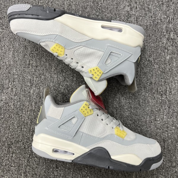Jordan 4 Retro SE Craft Photon Dust
