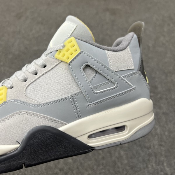 Jordan 4 Retro SE Craft Photon Dust