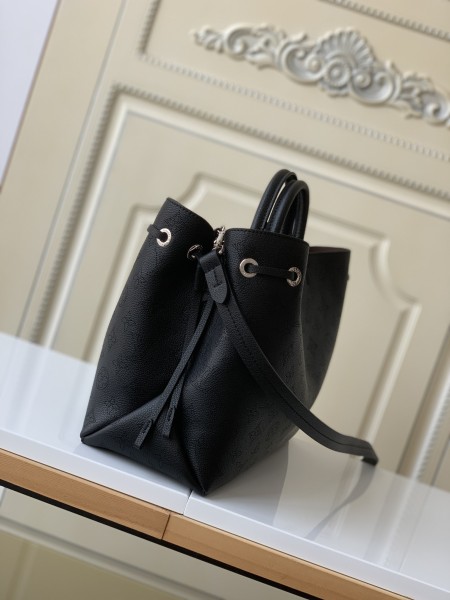 Handbag Louis Vuitton 59200 size32 x 23 x 13