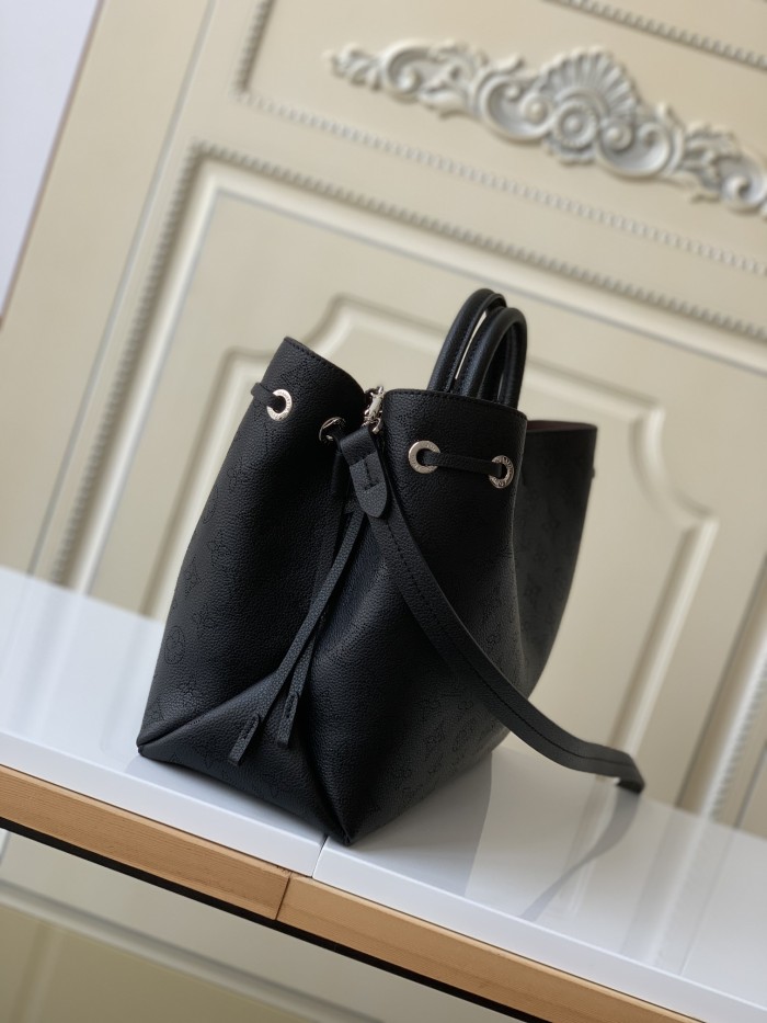 Handbag Louis Vuitton 59200 size32 x 23 x 13