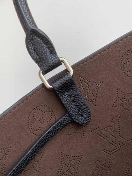 Handbag Louis Vuitton 59200 size32 x 23 x 13