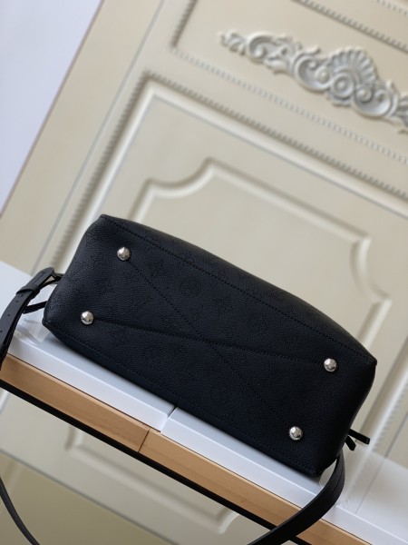 Handbag Louis Vuitton 59200 size32 x 23 x 13