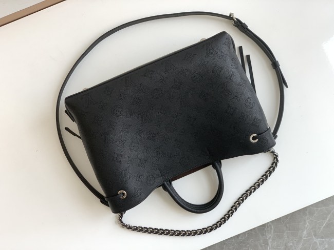 Handbag Louis Vuitton 59200 size32 x 23 x 13