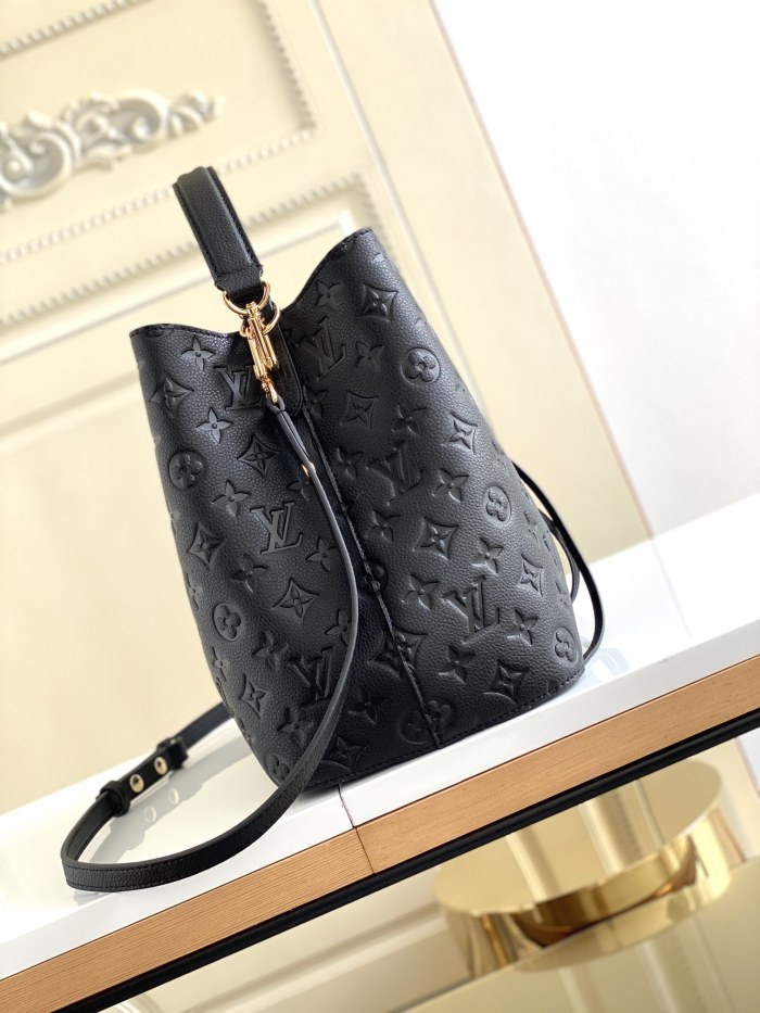 Handbag Louis Vuitton M45256 size26.0 x 26.0 x 17.5