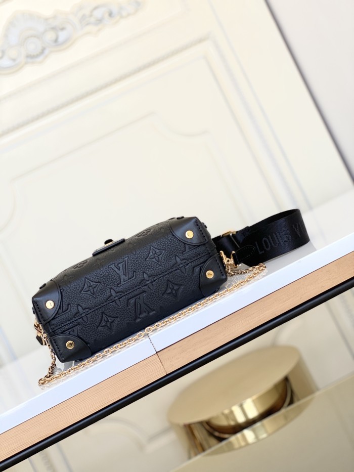  Handbag   Louis Vuitton M56319 size 20*14*8 cm