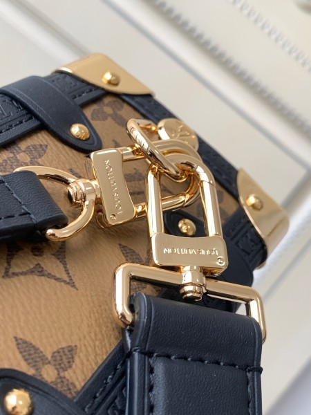 LOUIS VUITTON SIDE TRUNK Canvas Handbag Medium Women's Brown M27101 size 23.5*16.8.5cm