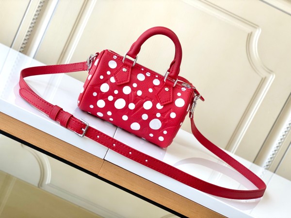 Handbag  Louis Vuitton M81910 size 16X11X9cm