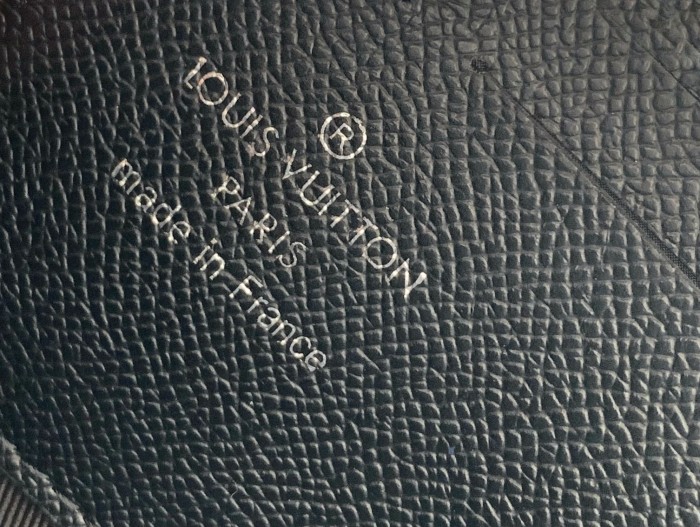 Handbag Louis Vuitton   M81776  size 22.5-14-5 cm