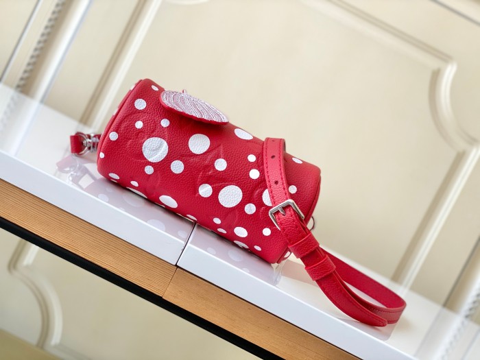 Handbag  Louis Vuitton M81910 size 16X11X9cm