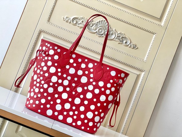 Handbag   Louis Vuitton M46422 size 32 x 29 x 17 cm