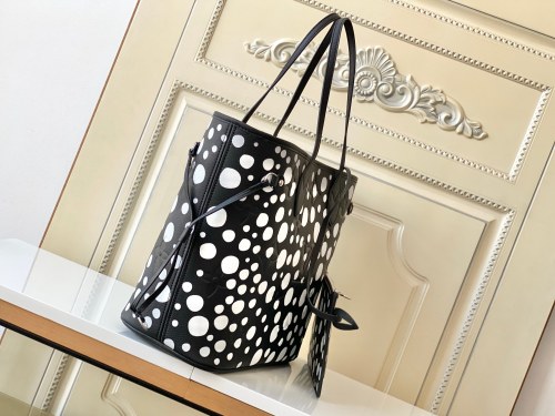 Handbag Louis Vuitton M46390 size 32 x 29 x 17cm