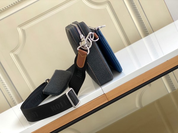 Handbag  Louis Vuitton  M21544  size 25 x 18.5 x 7 cm