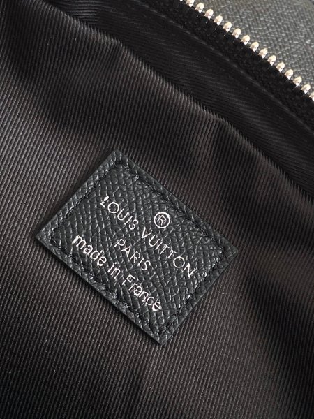  Handbag  Louis Vuitton  30863  size 20x31x7cm