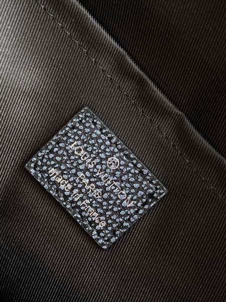  Handbag  Louis Vuitton  M21448 size  27x17x13 cm 