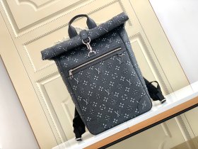  Handbag  Louis Vuitton  M21359  size  29 x 42 x 15  cm