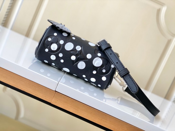  Handbag  Louis Vuitton M81910 size 16X11X9cm