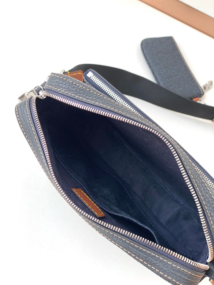 Handbag  Louis Vuitton  M21544  size 25 x 18.5 x 7 cm