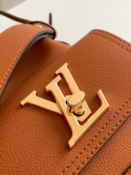 Handbag   Louis Vuitton  M57689 size 23.0 x 23.0 x 16.0 cm