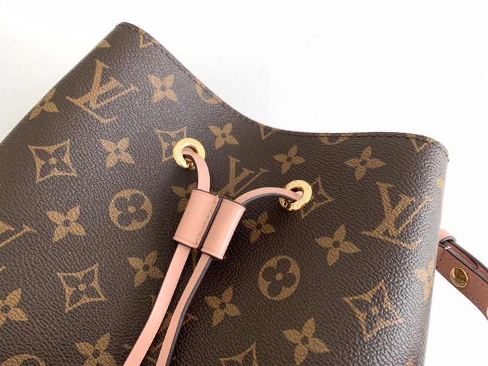 LOUIS VUITTON NOE Monogram Coated Canvas With Leather Bucket Bag, One Shoulder Handbag Women's Brown M44022 size 26*17.5*26 cm