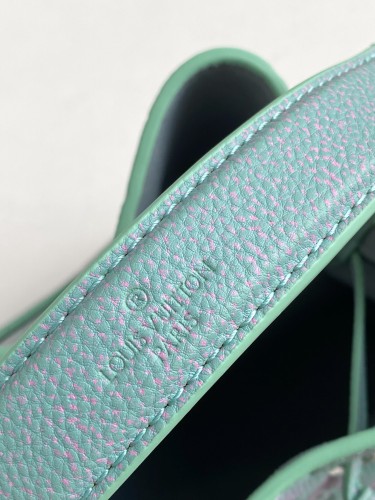  Handbag   Louis Vuitton  M46173  size  20 x 20 x 13  cm