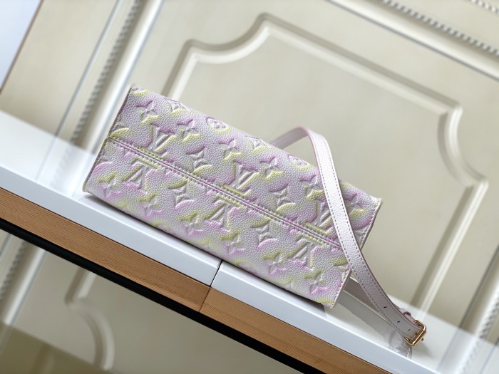  Handbag   Louis Vuitton  M46168  size 25 x 19 x 11.5 cm