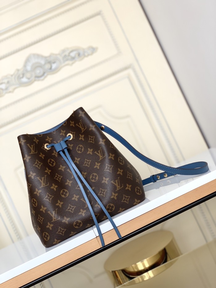 LOUIS VUITTON NeoNoe Monogram Brown/Bleu Jean M43569 size 26*17.5*26 cm