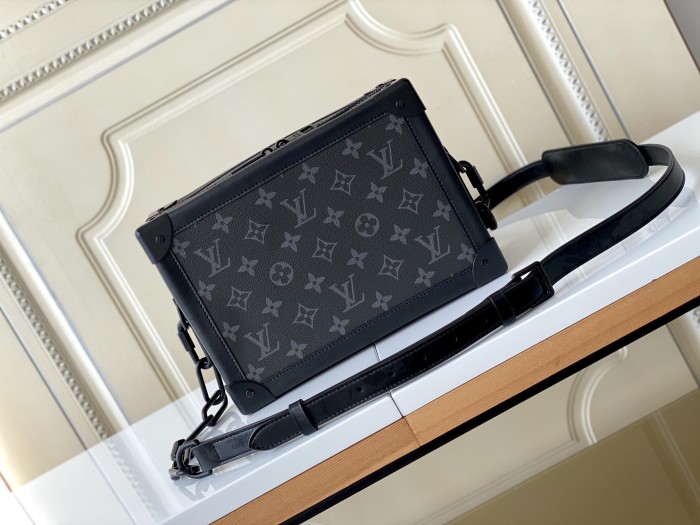 Handbag  Louis Vuitton  M44730  size 25×18×10 cm