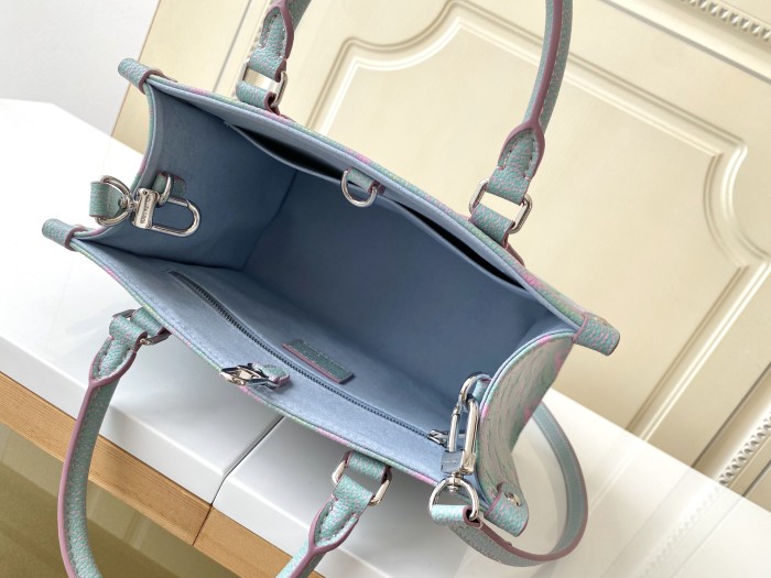  Handbag  Louis Vuitton  M46067  size  25 x 19 x 11.5  cm