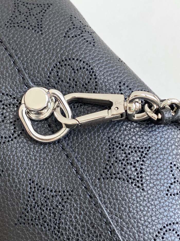  Handbag Louis Vuitton  M20703 size  28 x 34 x 12  cm