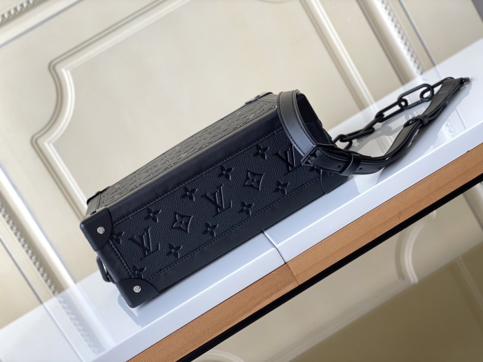 Handbag  Louis Vuitton  M55700  size  25x18x10 cm