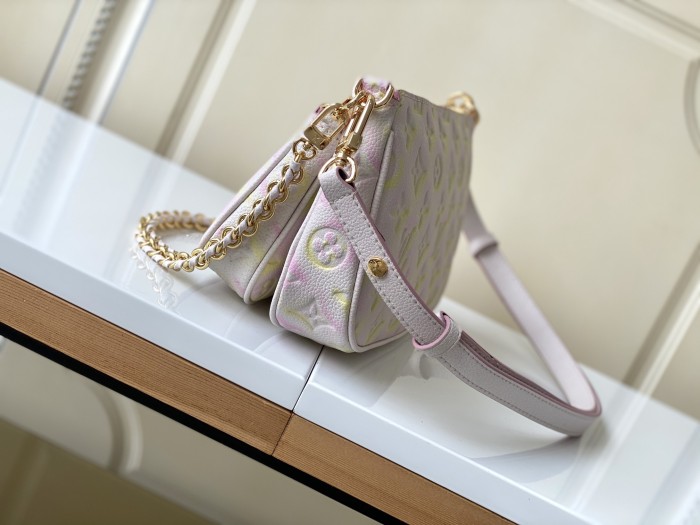  Handbag  Louis Vuitton  M46093 size 24 x 13.5 x 4 cm 