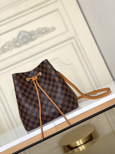 LOUIS VUITTON NOE Leather Bucket Bag, Portable Crossbody Bag, Shoulder Bag Women's N40213 size 26*17.5*26 cm