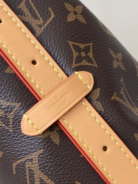 Handbag Louis Vuitton M46197 size 39*15*30 cm