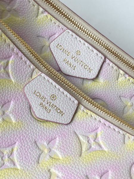  Handbag  Louis Vuitton  M46093 size 24 x 13.5 x 4 cm 