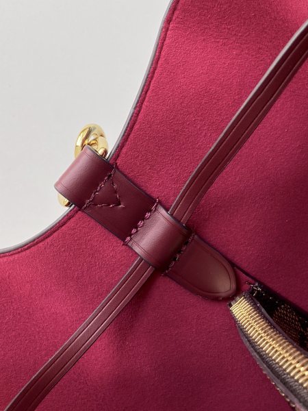 LOUIS VUITTON NOE Leather Bucket Bag, Portable Crossbody Bag, Shoulder Bag Women's N40214 size 26*17.5*26 cm