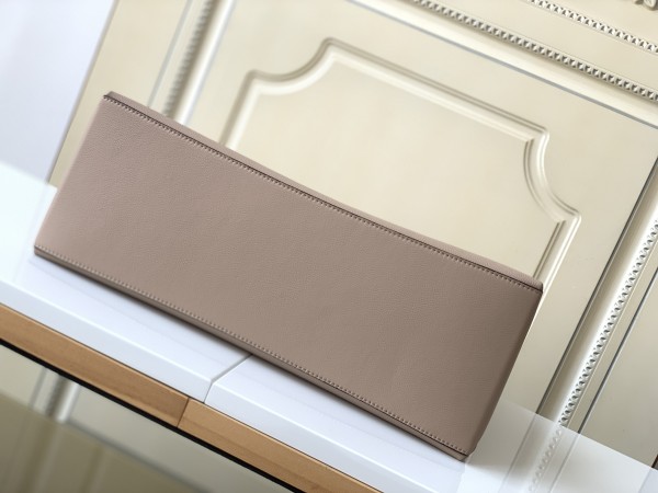 Handbag  Louis Vuitton  M58927  size  42.0 x 28.0 x 15.0  cm