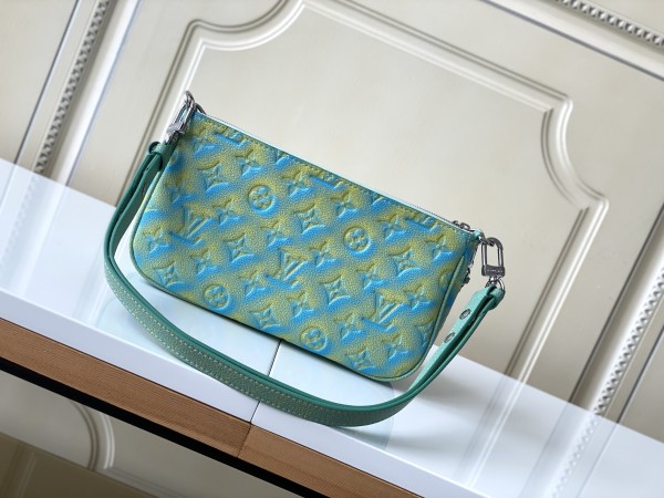  Handbag   Louis Vuitton M46180 size 24 x 13.5 x 4 cm 