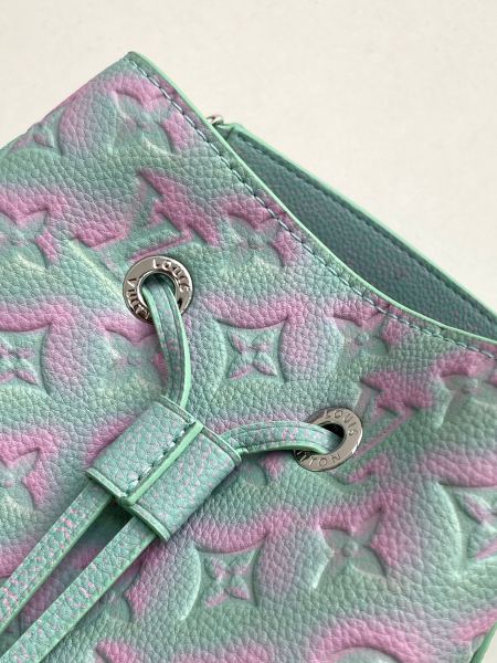  Handbag   Louis Vuitton  M46173  size  20 x 20 x 13  cm