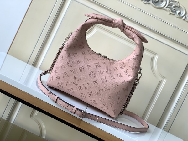 Handbags  Louis Vuitton  M55806 size 28 x 34 x 12 cm