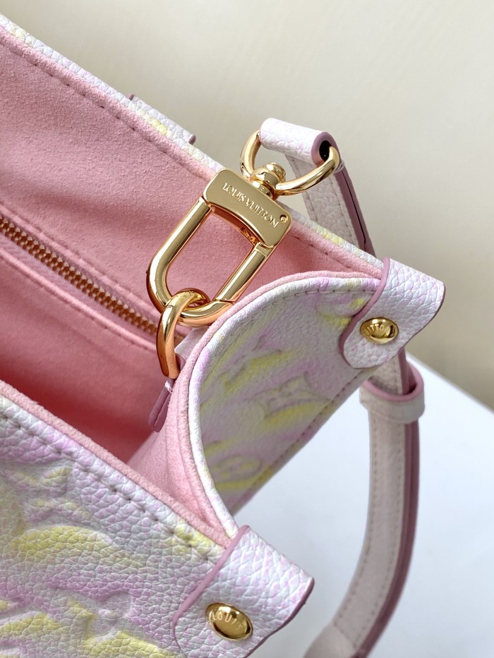  Handbag   Louis Vuitton  M46168  size 25 x 19 x 11.5 cm