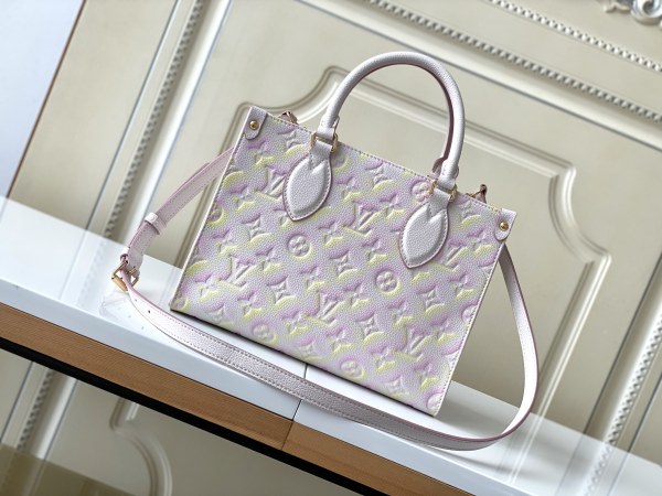  Handbag   Louis Vuitton  M46168  size 25 x 19 x 11.5 cm